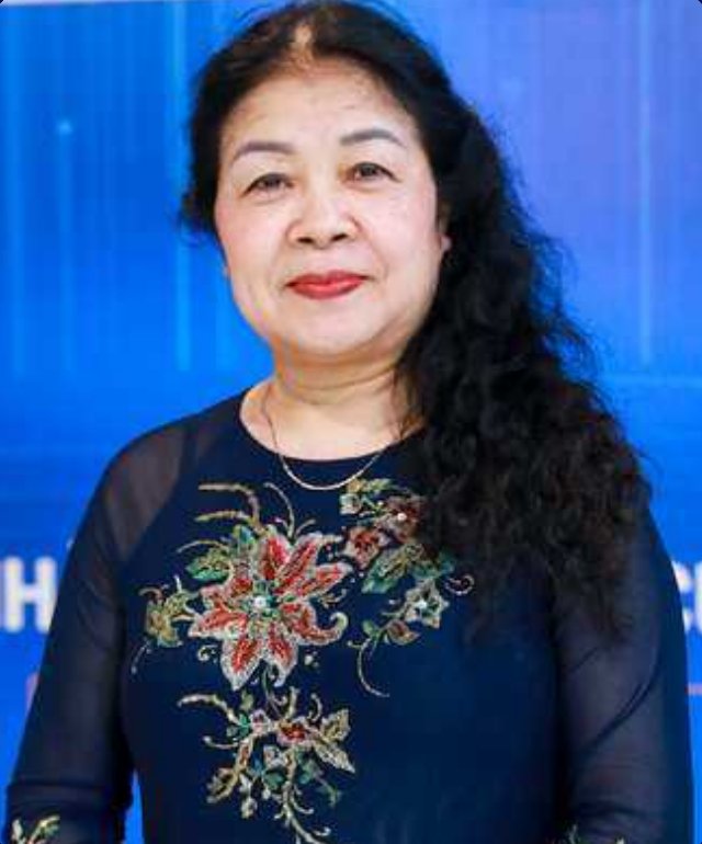 Nhà báo Đỗ Thị Minh Ngọc
