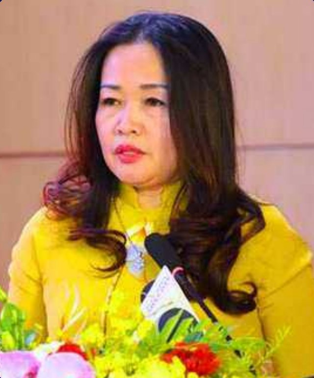 Nhà báo Phạm Thị Thanh Huyền