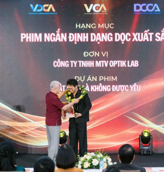 Trao giải hạng mục Phim ngắn định dạng dọc xuất sắc