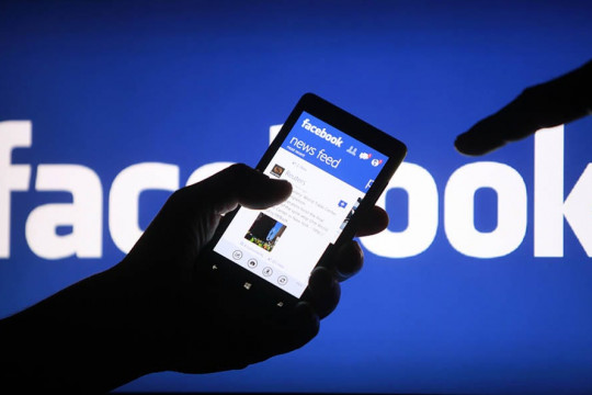 Nhà xuất bản tin tức Anh bị ảnh hưởng bởi những thay đổi của Facebook