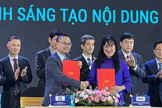 DCCA ký kết hợp tác chiến lược thúc đẩy phát triển cộng đồng sáng tạo nội dung số Việt Nam