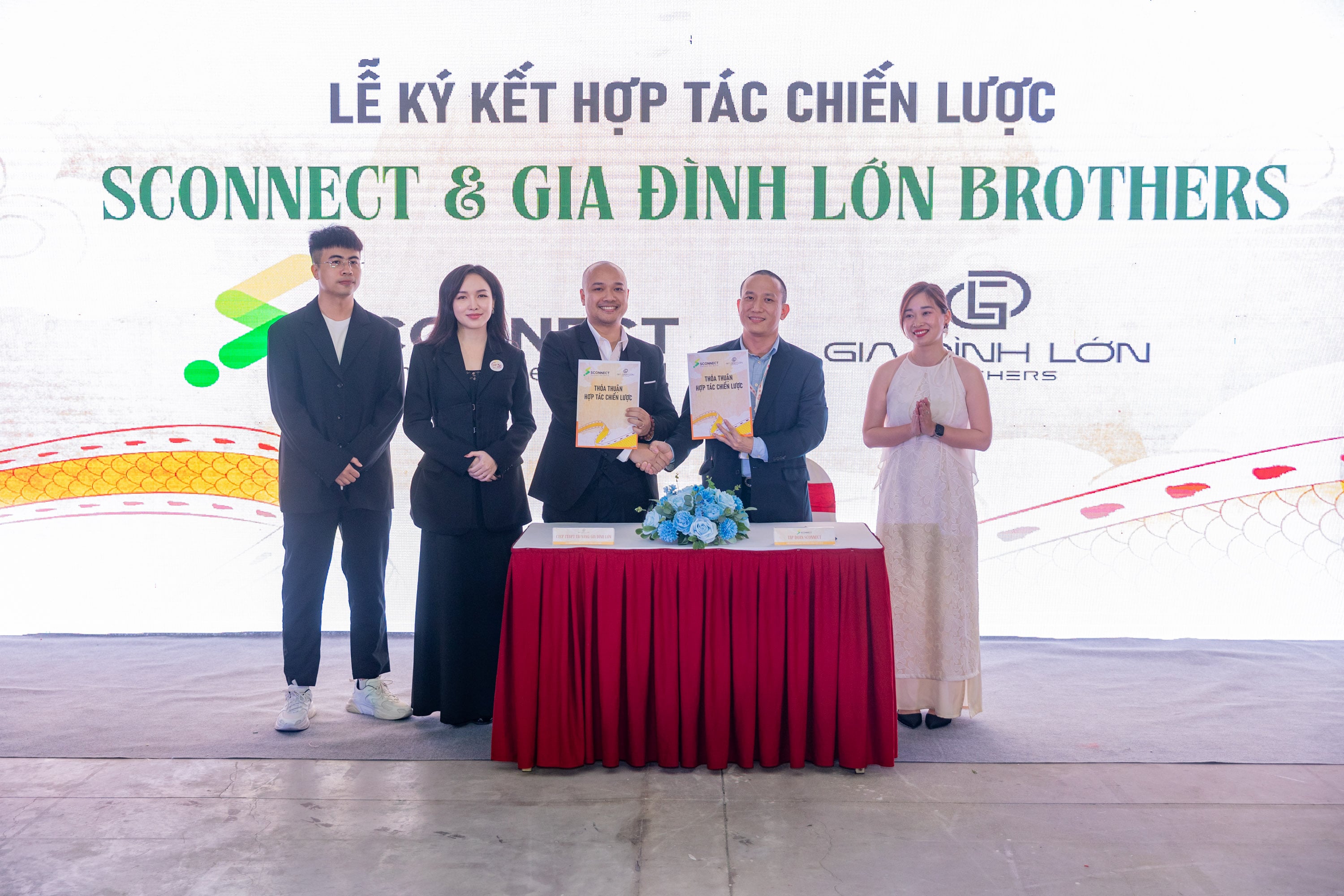 sconnect-gia-dinh-lon-brothers-2-min.jpg