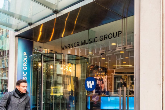 Warner Music thỏa thuận cấp phép cho TikTok để tăng doanh thu truyền thông